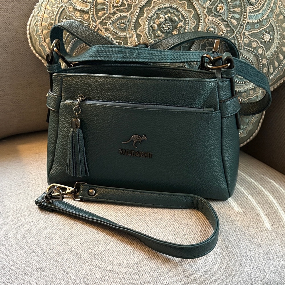 Bailidaishu Dark Turquoise Handbag
